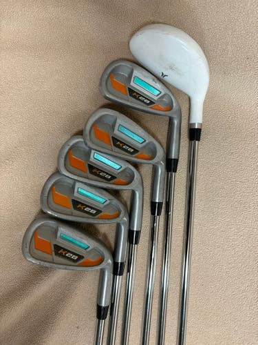 Junior Wilson K28 Right Handed Clubs (Full Set) Junior 6 Pieces (Used)