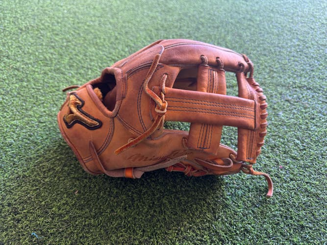 Mizuno RH Pro Haga Japan 11.5 Baseball Glove 11.5" (Used)