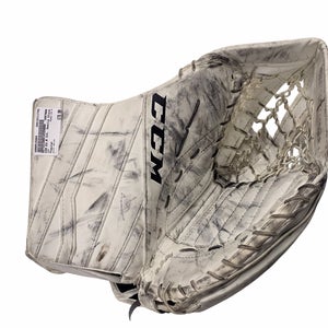 CCM Extreme Flex III E3.9 Intermediate Goalie Blocker