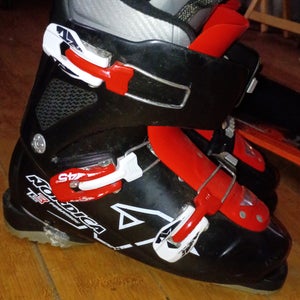 Mondo 25 & 25.5 Kid's Nordica Firearrow Team 3 Ski Boots Soft Flex (Used)