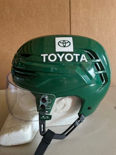 Warrior Alpha One Pro Stock Hockey Helmet Visor Combo Medium Forest Green WILD 7362