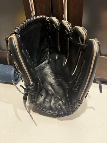 Mizuno Pro RH Pitcher's Baseball Glove 12" (Used)