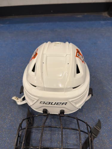Large Bauer Re-Akt 150 Helmet Pro Stock (Used)
