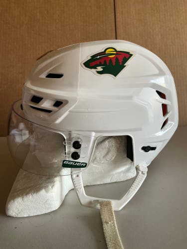 CCM Tacks 710 Pro Stock Hockey Helmet Visor Combo Medium White WILD 7628