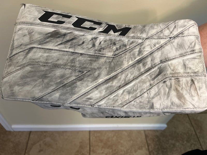 CCM Axis 1.9 Regular Pro Stock (Used)