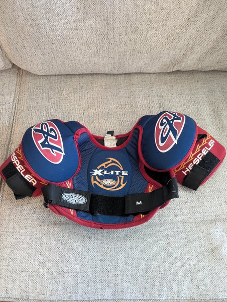 Medium Junior Hespeler Shoulder Pads (Used)