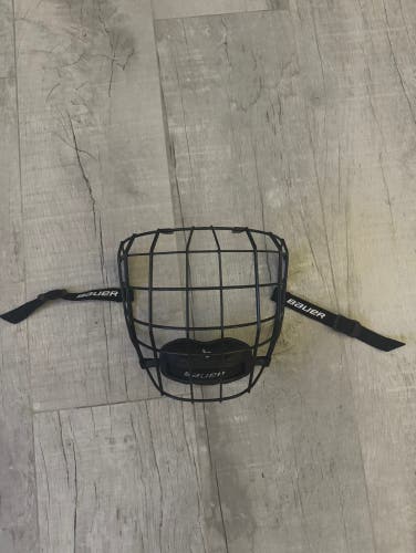 Large Bauer Profile III Facemask Full Cage (Used)