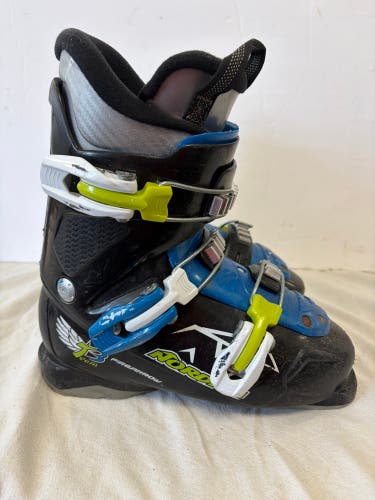 Mondo 22 & 22.5 Unisex Nordica Firearrow Team 3 Ski Boots (Used)