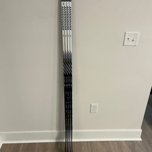 Senior Warrior Alpha LX2 Pro Right Handed Hockey Stick 75 Flex Pro Stock (Used)