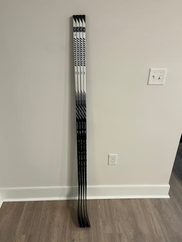 Senior Warrior Alpha LX2 Pro Right Handed Hockey Stick 75 Flex Pro Stock (Used)