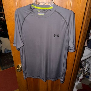 Gray Large Men's Under Armour Heat Gear TShirt (Used)