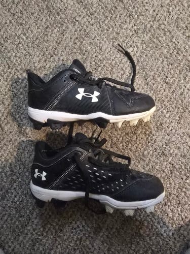 Black youth 1.5Y (Big Kids / Youth) Youth Under Armour Low Top (Used)