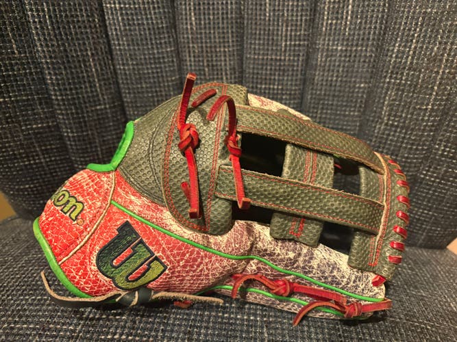Wilson A2000 1799 RH Outfield Baseball Glove 12.75" (Used)