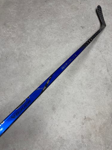 95 Flex P28 Senior Bauer Vapor Hyperlite 2 Left Hand Hockey Stick (New)