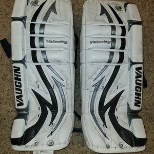 26" 2011 Vaughn Velocity V4 Goalie Leg Pads (Used)