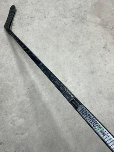 85 Flex P28M Senior CCM RibCor Trigger 6 Pro Right Hand Hockey Stick Pro Stock NHL (New)
