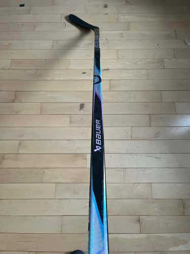 (New) Senior Bauer Proto2 P28 77 Flex Left Hand Hockey Stick (New)