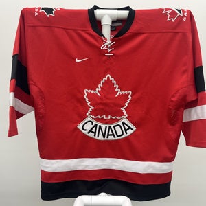 Nike Team Canada 2002 Salt Lake Olympic Alternate Hockey Jersey Red Large