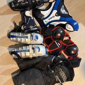 Men's Large Youth Reebok 5K Shoulder Pads (Used) and lot of youth Hockey gear