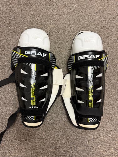 Hockey Player Shin Pads (GRAF)