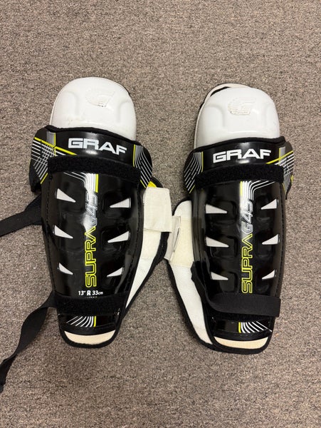 Hockey Player Shin Pads (GRAF)