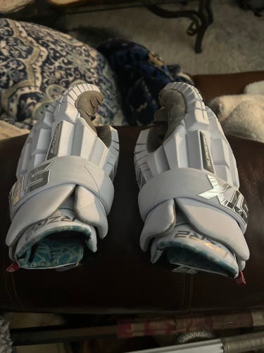STX Rzr Lacrosse Gloves (New)