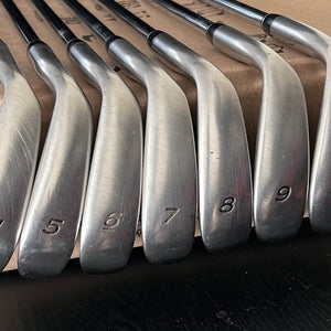 *GREAT* Taylormade R7 Draw Iron Set 4-PW RH Stock Steel R Flex Shafts & Grips