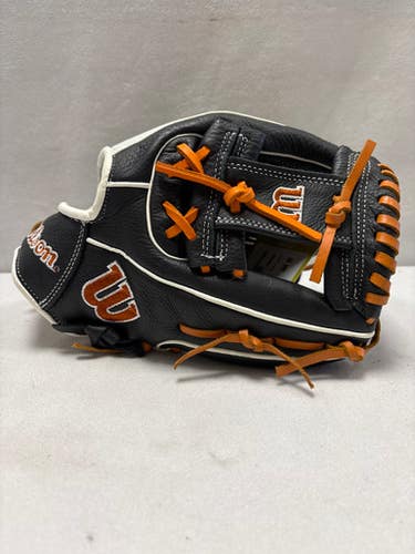 Used Wilson A550 BB/SB Glove RH Throw Black And Orange 11 1/2" 11490-S000262779
