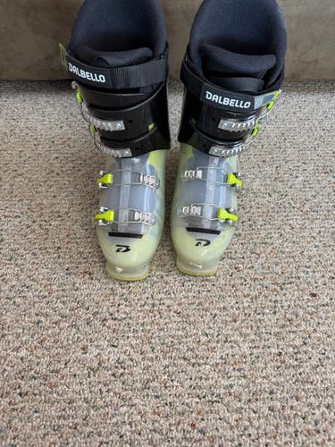 Mondo 26 & 26.5 Kid's Dalbello All Mountain Menace 4 Ski Boots Soft Flex (Used)