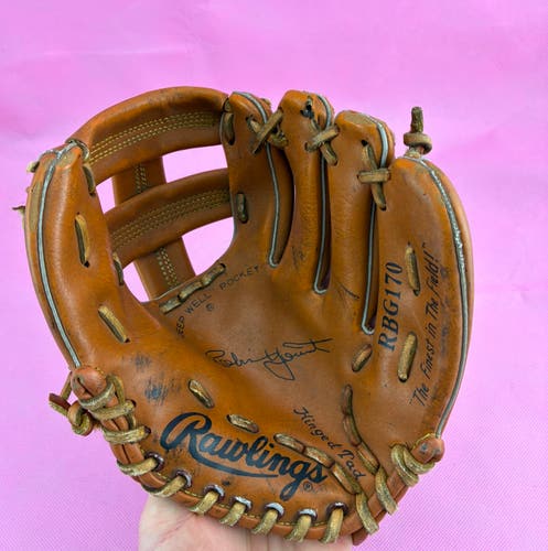 Rawlings RH Baseball Glove 9" (Used)