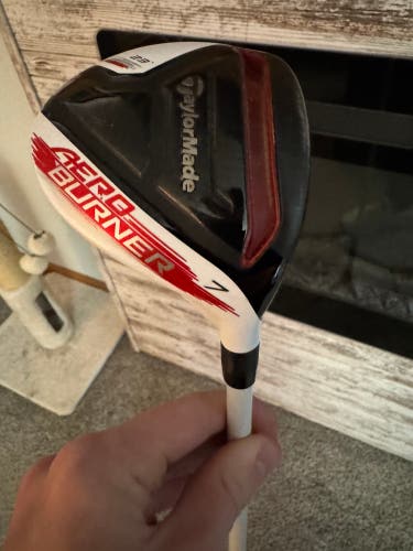 Men's 2015 TaylorMade AeroBurner Right Handed Fairway Wood Stiff Flex 7 Wood (Used)