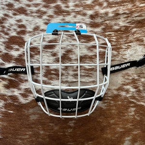 Lightly used Bauer White True Vision Cage - xs