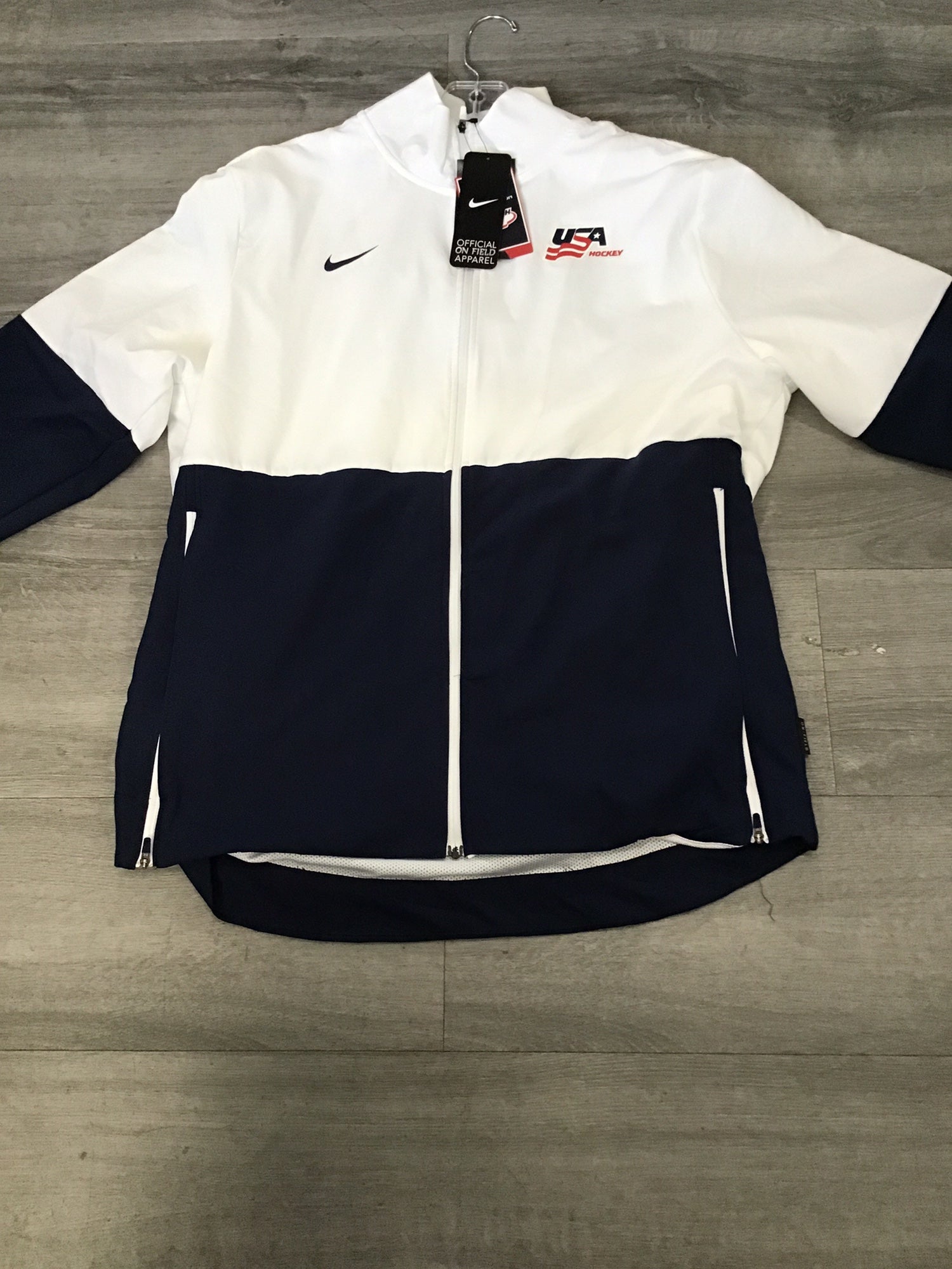 nike travel jacket