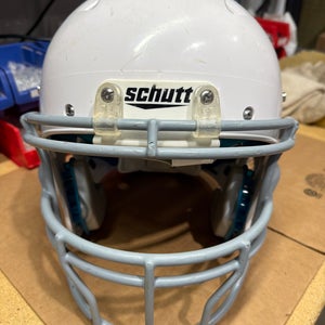 USED SCHUTT DNA CLASSIC YOUTH FOOTBALL HELMET - XL - WHITE - REJECT