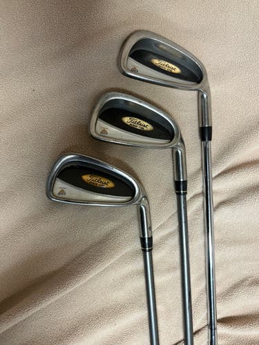 Men's Titleist DCI 822 OS Right Handed Iron Set Regular Flex Graphite/Steel Shaft (Used)