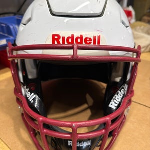 USED RIDDELL FLEX ADULT HELMET WITH INSITE- MEDIUM - WHITE