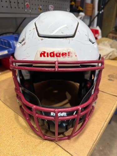 USED RIDDELL FLEX ADULT HELMET WITH INSITE- LARGE - WHIITE