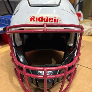 USED RIDDELL FLEX ADULT HELMET WITH INSITE- MEDIUM - WHIITE