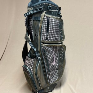 Unisex Nike Bag (Used)