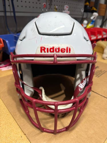 USED RIDDELL FLEX ADULT HELMET - MEDIUM - METALLIC WHITE - REJECT