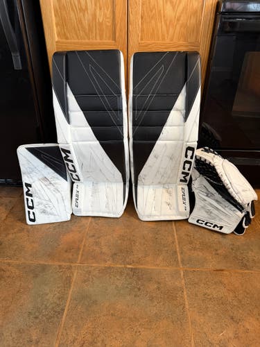 CCM Extreme Flex 7.9 Full Set | Black/White | 32+1