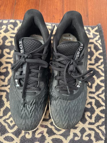 Black Men's Size M 7.5 (W 8.5) Adult Under Armour Yard Turf Low Top Turf Cleats (Used)