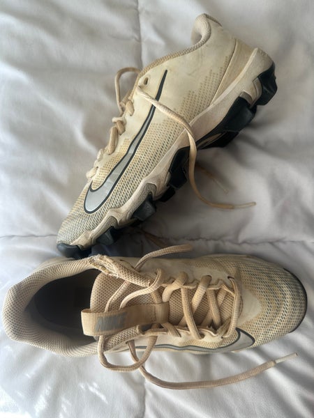 White Kid's 5Y (Big Kids / Youth) Youth Nike Vapor Low Top Molded Cleats (Used)