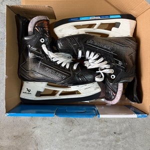 2024 Bauer Supreme M50 Pro Hockey Skates Regular Width 7 (Used)