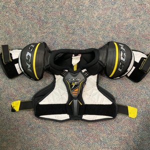 Junior Large CCM SuperTacks Shoulder Pads