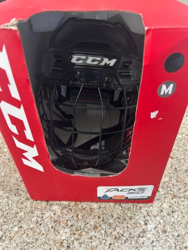 CCM Tacks 910 Helmet Medium w/cage (New) Black