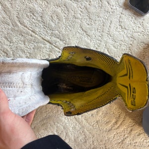 2018 Bauer Supreme S25 Hockey Skates 6.5 (Used)