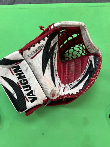 Senior Vaughn Velocity V3 Regular Goalie Glove