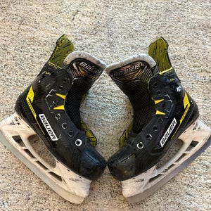 Bauer Supreme M4 Hockey Skates Regular Width | Junior Size 3.5 (Used)