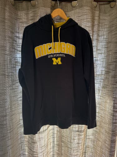 Michigan Wolverines Large Sweatshirt